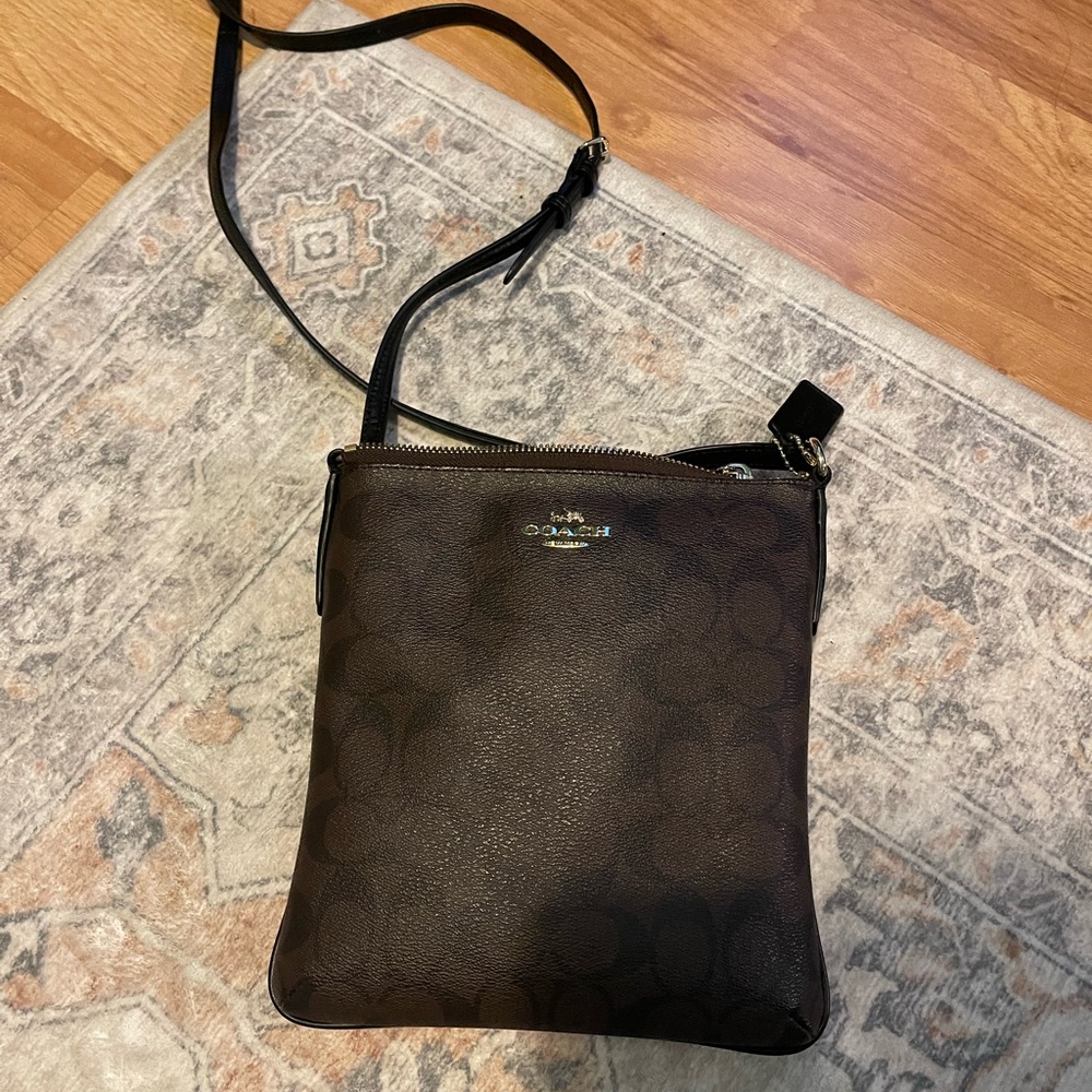 Like New Coach Brown Crossbody Bag